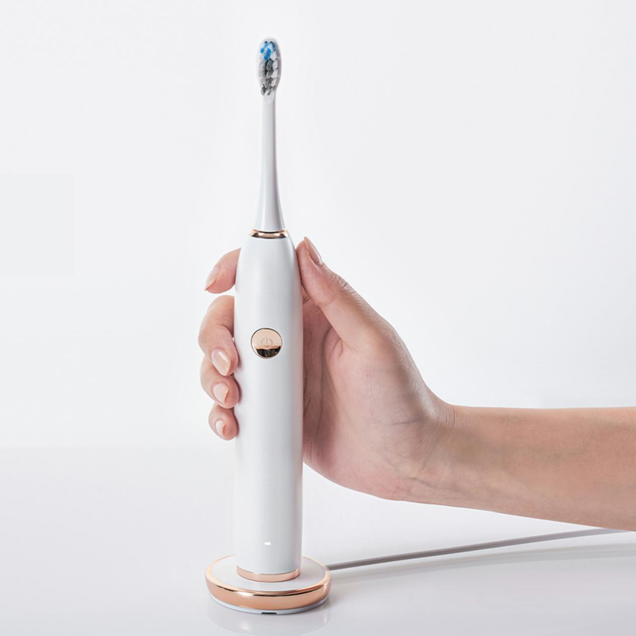 Do you need to brush for 2 minutes with electric toothbrush?